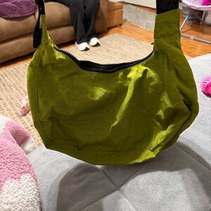 BAGGU Vibrant Green Crossbody Bag